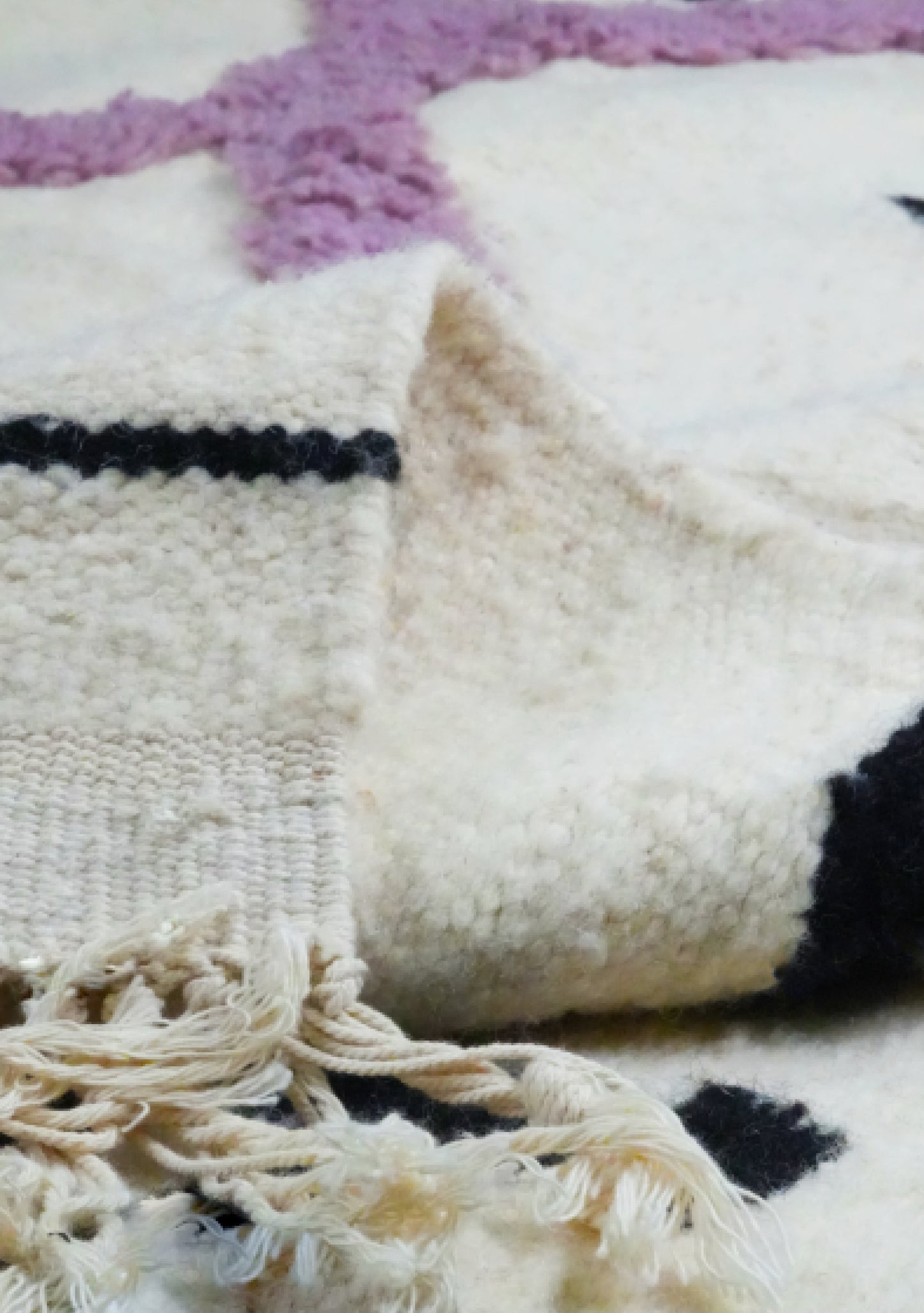 Tapis Kilim Berbère en Laine 2 m x 1.5 m – Motifs à Reliefs Caniche